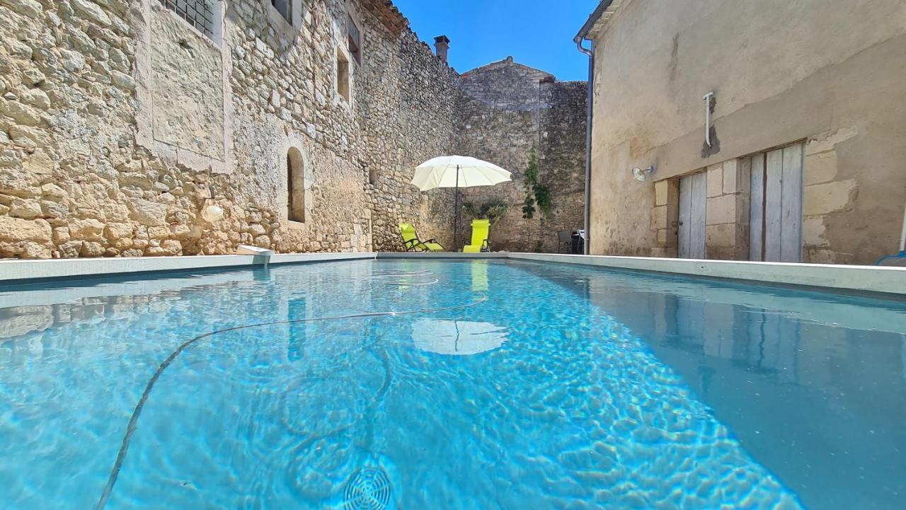 La Maison Bleue Céreste المظهر الخارجي الصورة