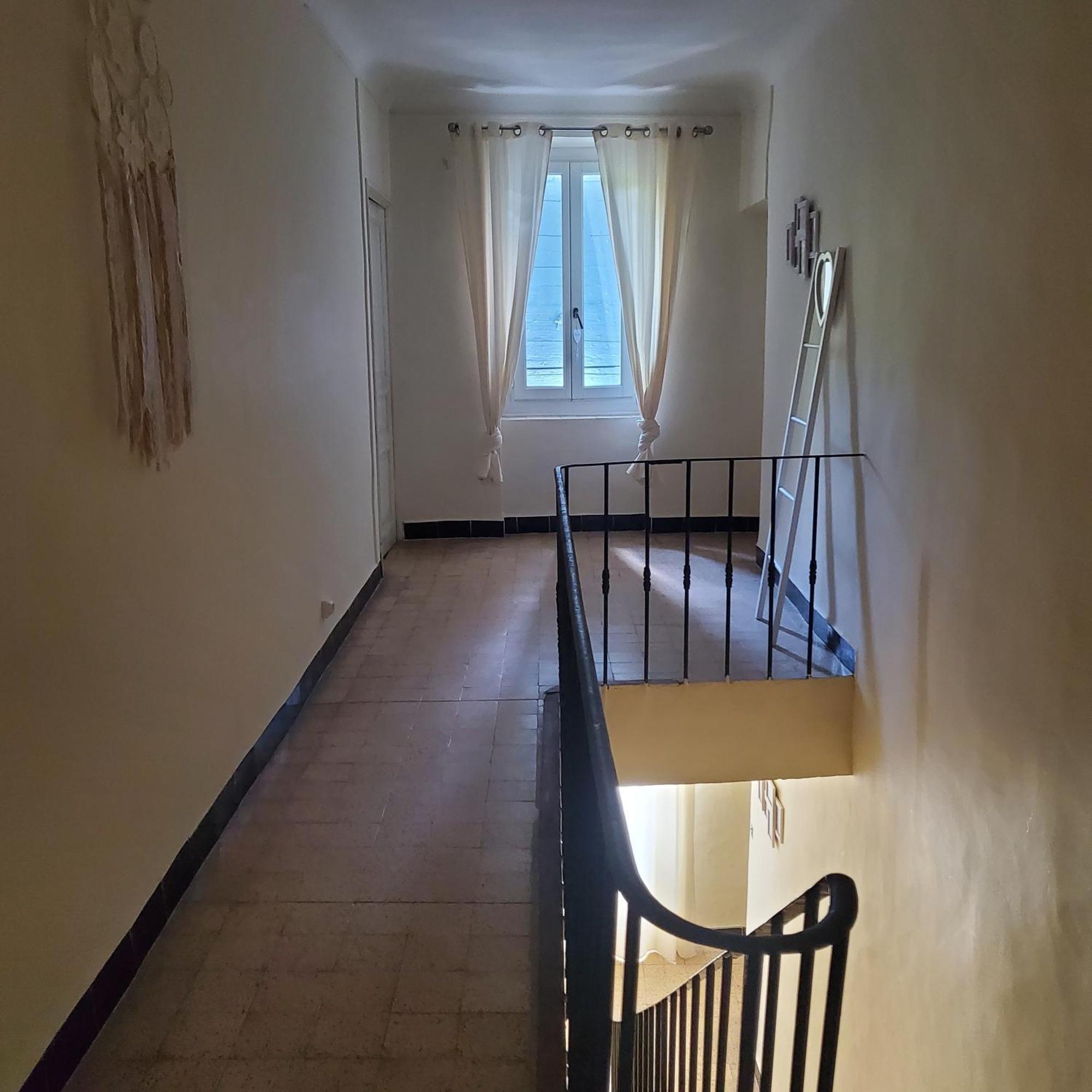 La Maison Bleue Céreste المظهر الخارجي الصورة