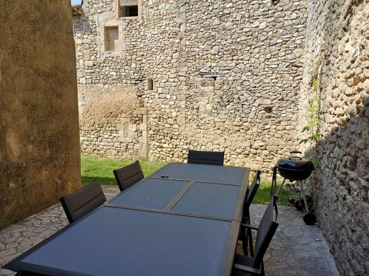 La Maison Bleue Céreste المظهر الخارجي الصورة